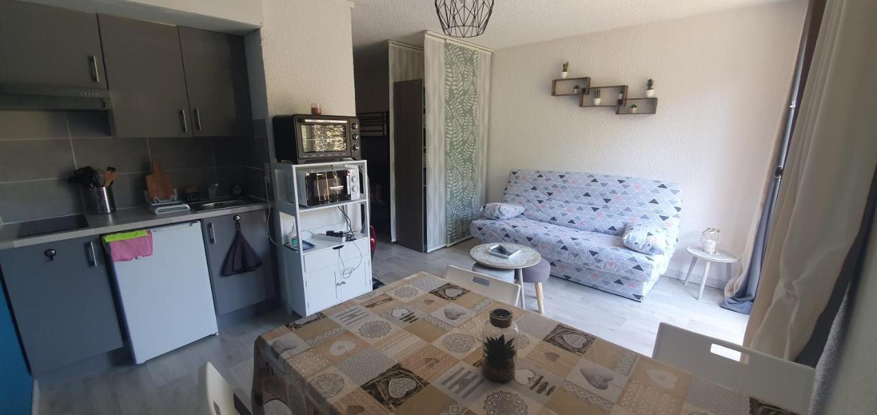 Studio 4 A 5 Personnes Saint Jean Montclar Montclar  Exterior foto